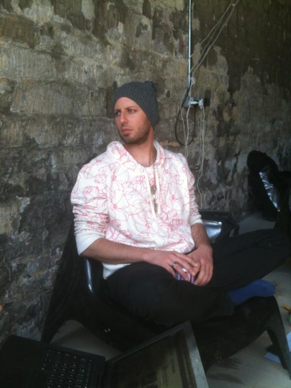 aplaceofaction's tweet image. Children as audience @iambsebastian pick them up &amp;amp; remove them. @aplaceofaction wrap up in cling film #connectiontime