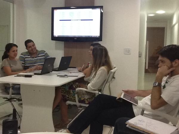 accustodio's tweet photo. ;) @LaioAguiar @gabrielburgos @KarySubieta @Amanda_Ferreira http://t.co/rfDNzLYM