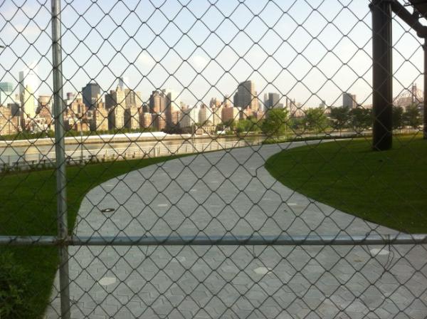 queenswestcom's tweet image. The path to the extended Gantry Park.