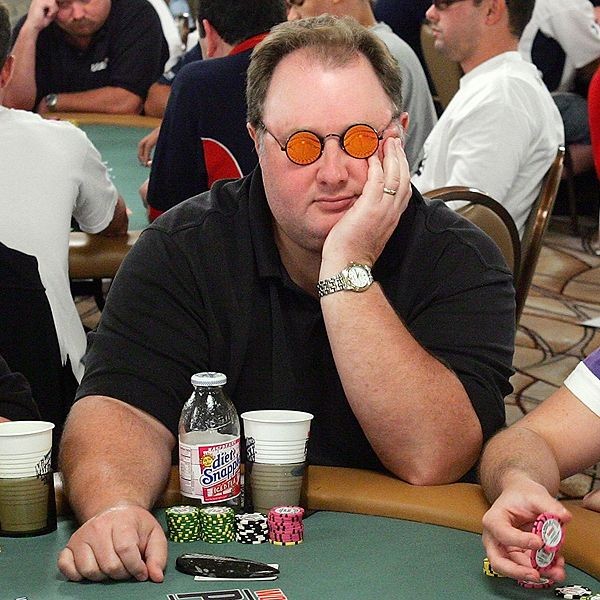 timjgray's tweet image. @0liverSilver @the_gaz_man Oh shit! 

Jesus @reghoulihan is mud at cards though isn&apos;t he!

#bubbleboy
#fossilman