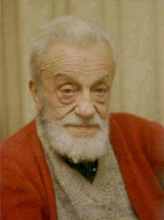 Üstad Necip Fazıl Kısakürek'i 29. ölüm yıl dönümünde rahmetle anıyoruz. Mekanı cennet, ruhu şad olsun.