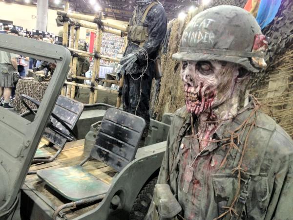 ZombieChrisGore's tweet photo. Aaaaaaaaaaah. I support our zombie troops. Aaaaaaaaaaah. #PhoenixComicCon #phxcomiccon #phxcc http://t.co/L4b9eQlz