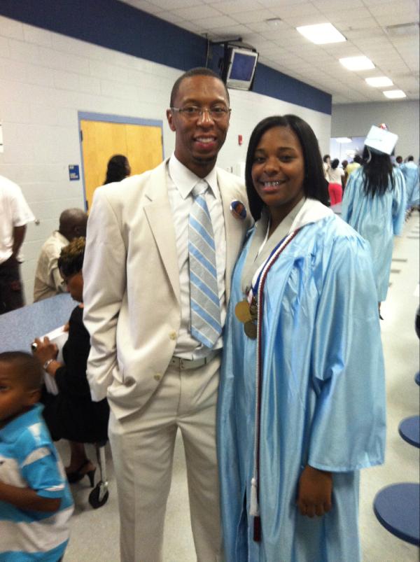 drkevinforehand's tweet image. @peaceBrandi...Congratulations Valedictorian! #FAMUBound