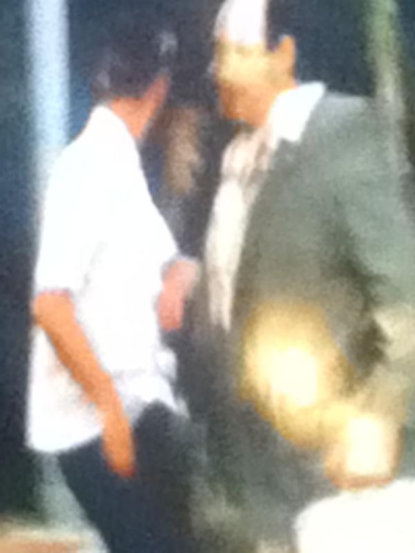 davidbeckhame's tweet photo. bueno familia yo aqui estoy viendo #torrente2 http://t.co/K4elutRo