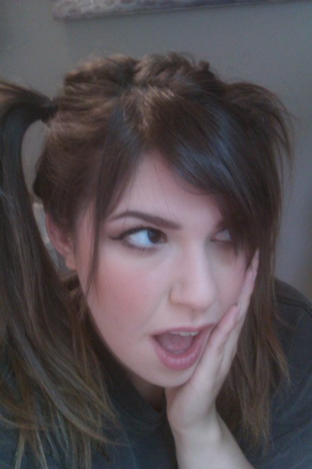 Like Omg pigtails! http://t.co/gmAjuDEy<a href="/tag/mvsales"class="tags"><span>#mvsales</span></a>