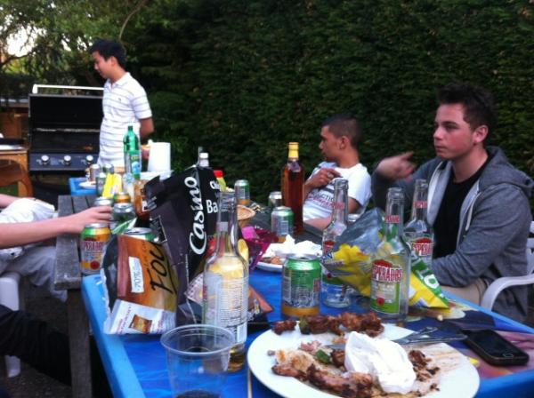 BouillonN's tweet photo. Barbecuuue http://t.co/DtuylV92