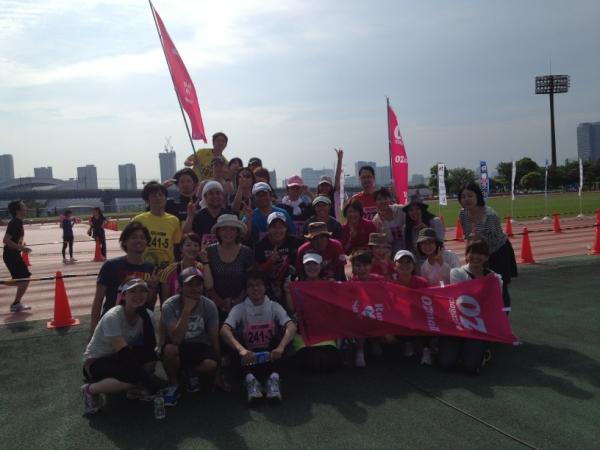 tantan1007's tweet photo. 昨日はお疲れ～。
みんな無事完走後の集合写真！
いい笑顔＼(^o^)／ http://t.co/6GadSgQR