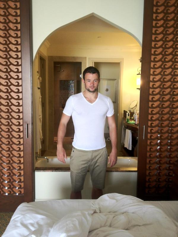 Noelhunt20's tweet image. Rolling about in Dubai with my @chesslondon gear #looksharp #feelsharp @JasonRoberts30