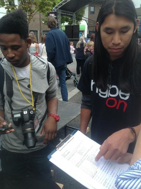 HypeOnWorks's tweet photo. Us at #bridgendmashup @portfoliu @ItsNizmo http://t.co/8W1ElrKb