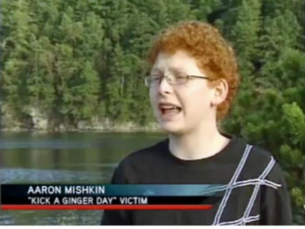 easyleesie's tweet image. I know I shouldn't laugh, but sometimes the comedy writes itself. #WhiteGuyProblems.