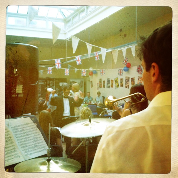 HotGingerRetro's tweet photo. Featuring the Warwick University Big Band http://t.co/a0HIq65k