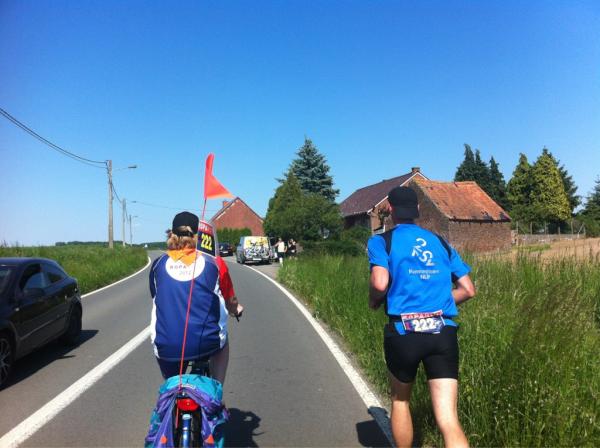 RunningteamNLP's tweet photo. Weertje hè? #RoParun #rrteam222 lange Frans en Ellen in actie http://t.co/K8T9tFPD