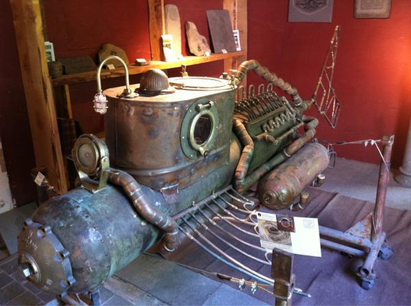 n8zog's tweet image. Check this out!! #vtstudio weekend. So cool what you can find. Steam punk sub.