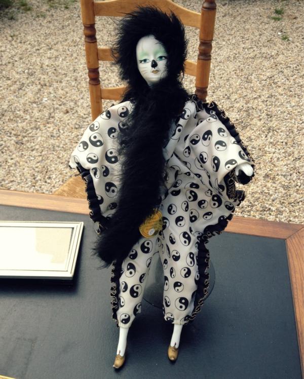 Look who came out to play on the trinket trolley yesterday... We missed you @oFFisloved !!!!