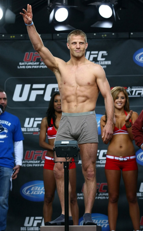SportsmenNaked's tweet photo. #NickRing http://t.co/ggsiwY5M