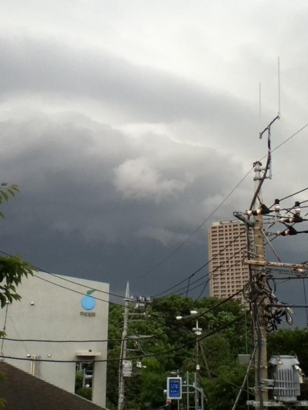石神井公園 葵寿司 練馬区には雷 強風注意報が出ているようです お気をつけて 葵寿司にも北側から怪しい雲が Http T Co Jnxj4kjw
