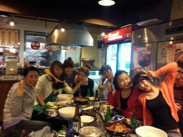 inout79's tweet photo. 일산지점 셤끝나고....닭발번개주입니다... 불타는 안주 만큼 분위기도 불타네요 ^^ http://t.co/i1xRi83i