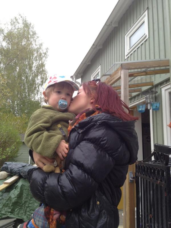 IssaMhler's tweet image. Say hey, and kiss.