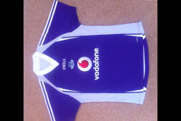 DubMatchTracker's tweet image. Here is the @bernardbrogan training top that is up for grabs in the #BBcomp with @DubMatchTracker: