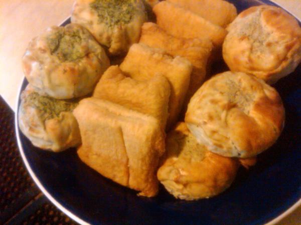 bagelbar's tweet photo. OMG The Knishes have arrived straight from BROOKLYN...Gabillas Potato, Kasha and Broccoli Knishes...They look awesome http://t.co/wpfb61Ia