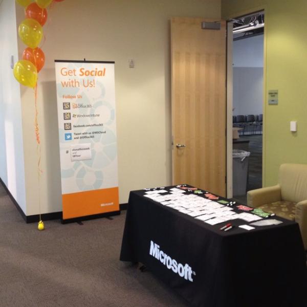 MSCloud's tweet photo. Our #tweetup for #sfsmallbizweek is starting! Celebrating Small Businesses as part of our #sbtour http://t.co/lF0L9y25