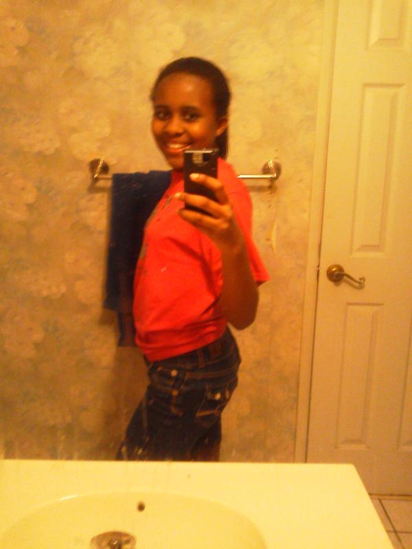 HottieHarryS's tweet photo. @niallzwhore ship me? #1215 http://t.co/cEAaECqE