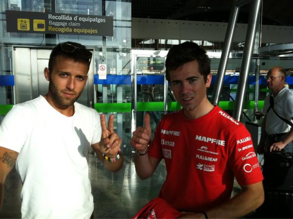 Rodri_R47's tweet photo. Apunto de salir para Le Mans...@nicoterol http://t.co/sQJBPtbZ