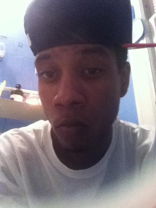 z8rick's tweet photo. Im buying all hats for the summer http://t.co/T6yuVTXL