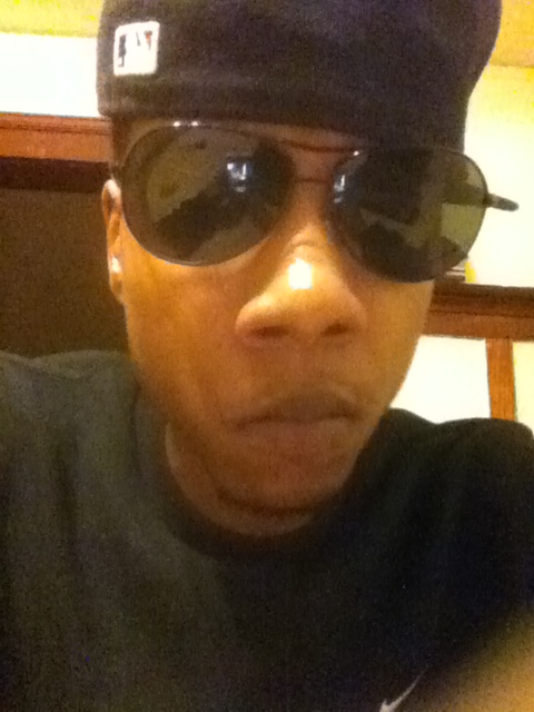 z8rick's tweet photo. Bmf 😂😭 http://t.co/Asize0dZ