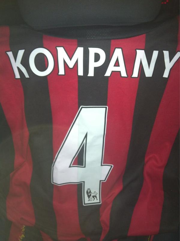 camtaylor42's tweet photo. My @VincentKompany away shirt arrived in the mail today! Will be proudly worn. #hero #champion #australiancityfan http://t.co/eAMpJRrr
