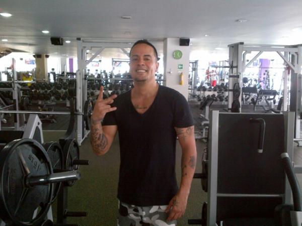 ALBERTOSTYLEE's tweet photo. A darle duro al gym!! http://t.co/BIWploNt