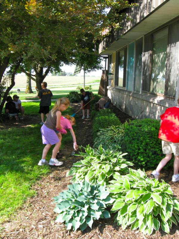 MPWashingtonTwp's tweet photo. WT school grounds look great thanks to all the hard work from the students! http://t.co/xMHOScX9