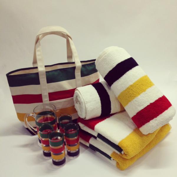 hudsonsbay's tweet photo. Follow @thehudsonsbayco + RT 4 your chance to win #thebaystripes prize pack+$500 giftcard. #HappyLongWeekend! http://t.co/K8x5hpAB