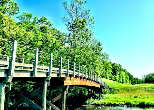 WhatsUpDavis's tweet image. Bridge #hollowbrook @hbgcproshop good day for golf. Bad day for office.
