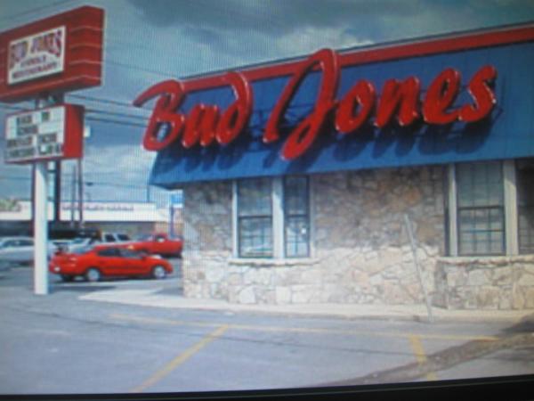 Bud Jones Restaurant tweet media