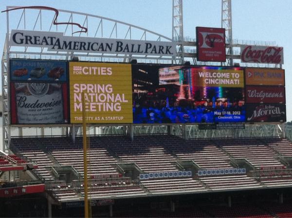 CincyRedsEvents's tweet photo. @CEOsforCities Welcome to Great American Ball Park!! http://t.co/SRT0zZnm