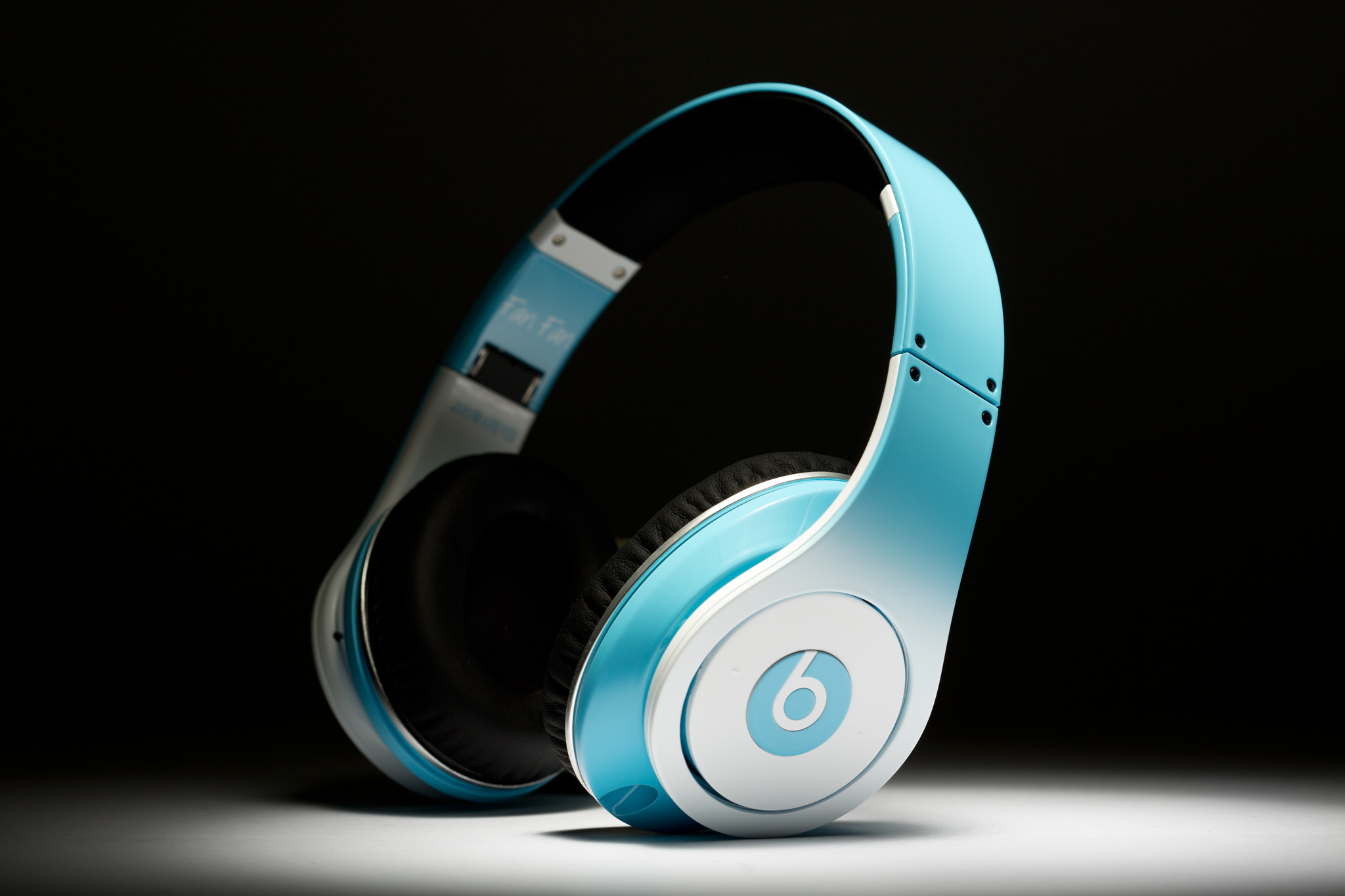 Beats top studio 2012