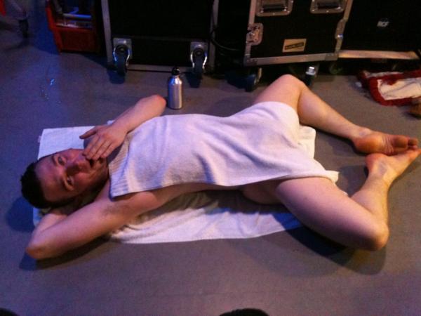 CamiGiraudeau's tweet photo. “@kneeyatech: @garethmole doing his baby impression. Anyone wanna change him?! #grownmanbabyfetish http://t.co/aZNMS0Mvsk”