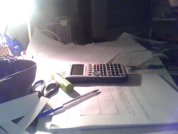 pilofernandez's tweet image. que lindo mi escritorio. gracias tarea #MathHL