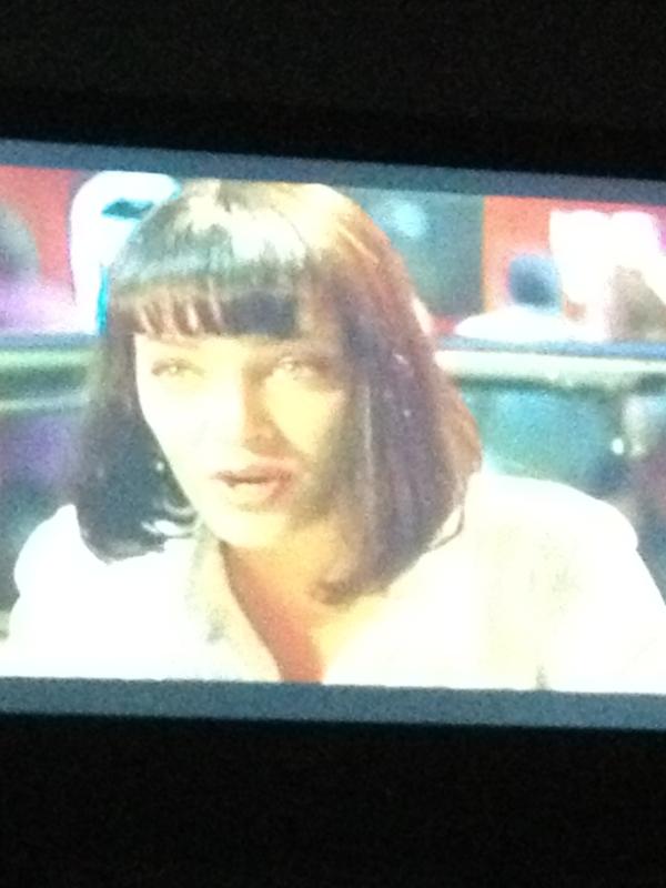 Residente's tweet photo. viendo Pulp Fiction por décima vez... buen "soundtrack" http://t.co/FKBKofmN