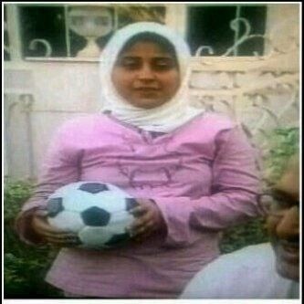 irkad7's tweet photo. شجون 😂 أيام كانت تمثّل باللغة العربية الفصحة
.
. http://t.co/MwutqFJb