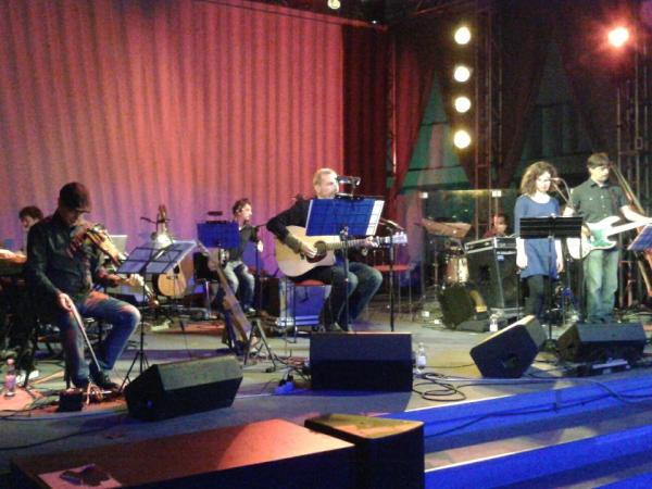Radio2Live's tweet photo. @PacificoGino e la sua band in Sala A: stasera in onda su @RaiRadio2 @Radio2Live dalle 21.00 http://t.co/8axBlBxS