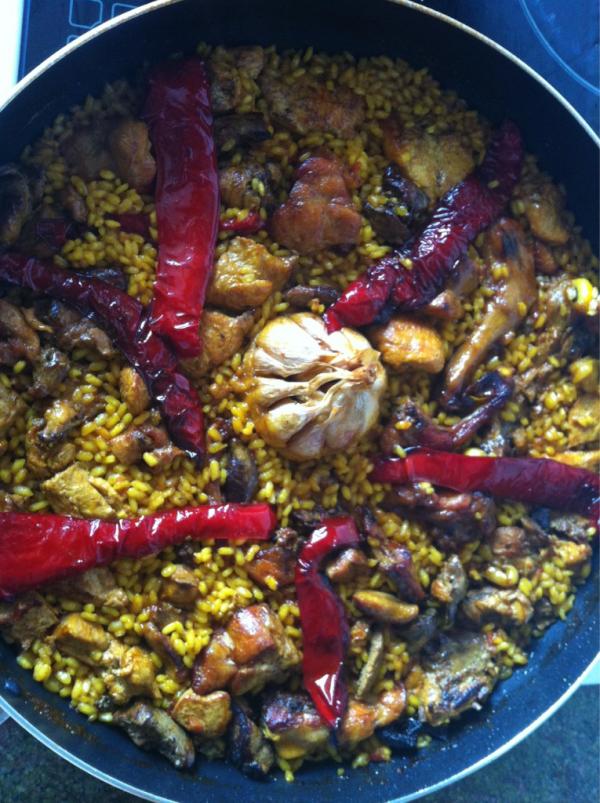 solerespinosa's tweet photo. No hay nada como comer en casa... http://t.co/E1ylvE4A