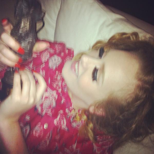 Adele's tweet image. 