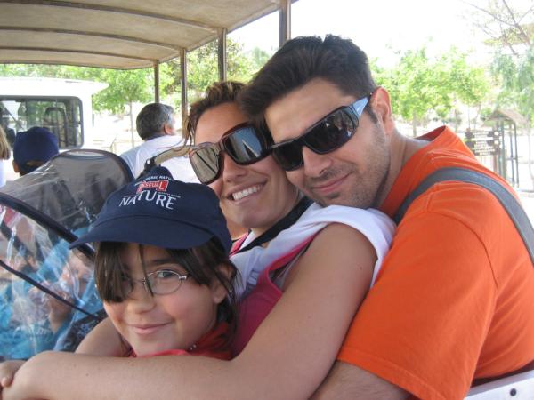 isa_sierra8's tweet image. Pues no tiene años ni nada la foto jeje con @albertopadre y #lapilli Os quieroo :)