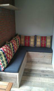 perfect_pillows's tweet photo. Kussens op maat van @perfect_pillows met een Oosters tintje! http://t.co/07QNbk5K