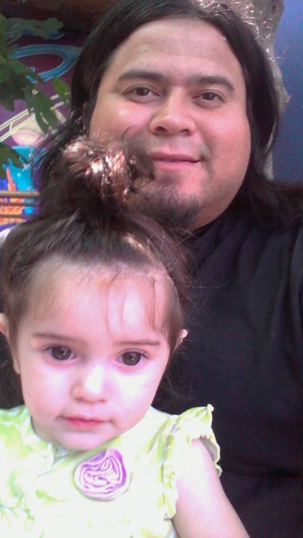 WooDro21's tweet photo. @Nas doctor said we were having a boy, ended up being a girl and life couldn't be better.  Daughter and I http://t.co/MhuRE1ml