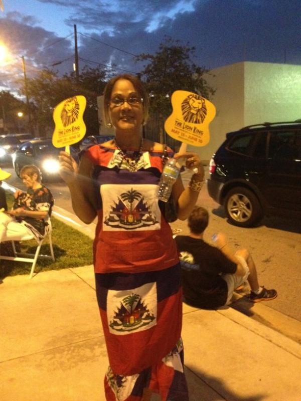 MyTweetStreet's tweet photo. At Big Night in Little Haiti @ArshtCenter http://t.co/07Zt8YNS