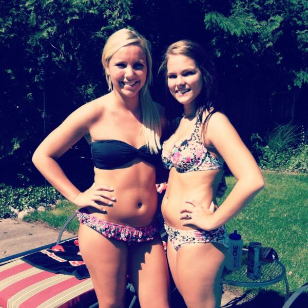 mariebee2013's tweet image. laying out with @MacySteenhuysen :)) #gettingthattan