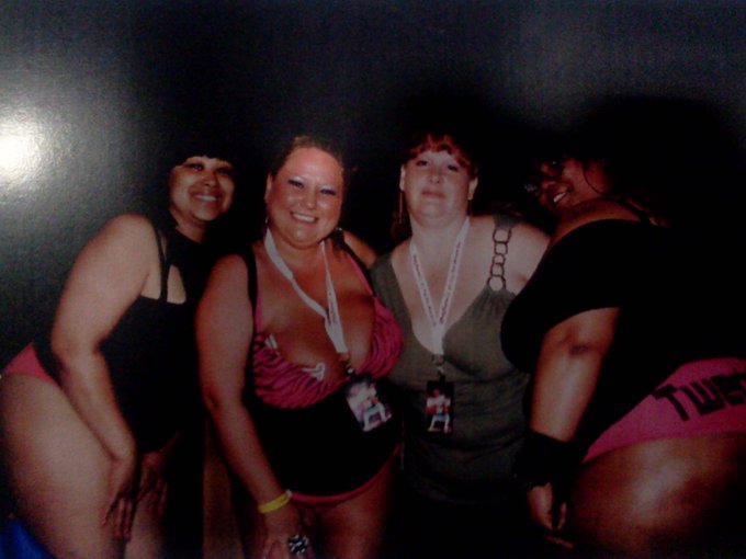 Hanging with hottest #BBW ladies at #EXXXOTICA if your in Miami get your bodies down here. http://t.<a href="/tag/bbw"class="tags">#BBW</a><a href="/tag/exxxotica"class="tags">#EXXXOTICA</a>